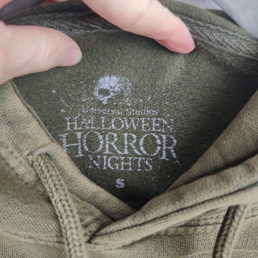 Universal Studios Halloween Horror Nights Hoodie Small Olive Green‎ 2023 FLAW - Picture 6 of 9